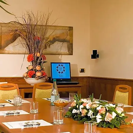 Castle Hotel 2*