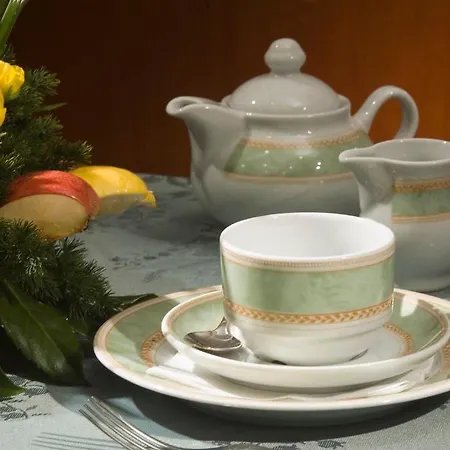 キャッスル ホテル 2*